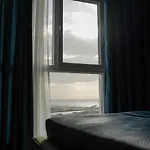 Azura Adriatik Голем
